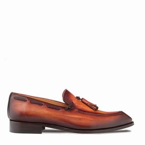 Apron Toe Tasseled Loafer
