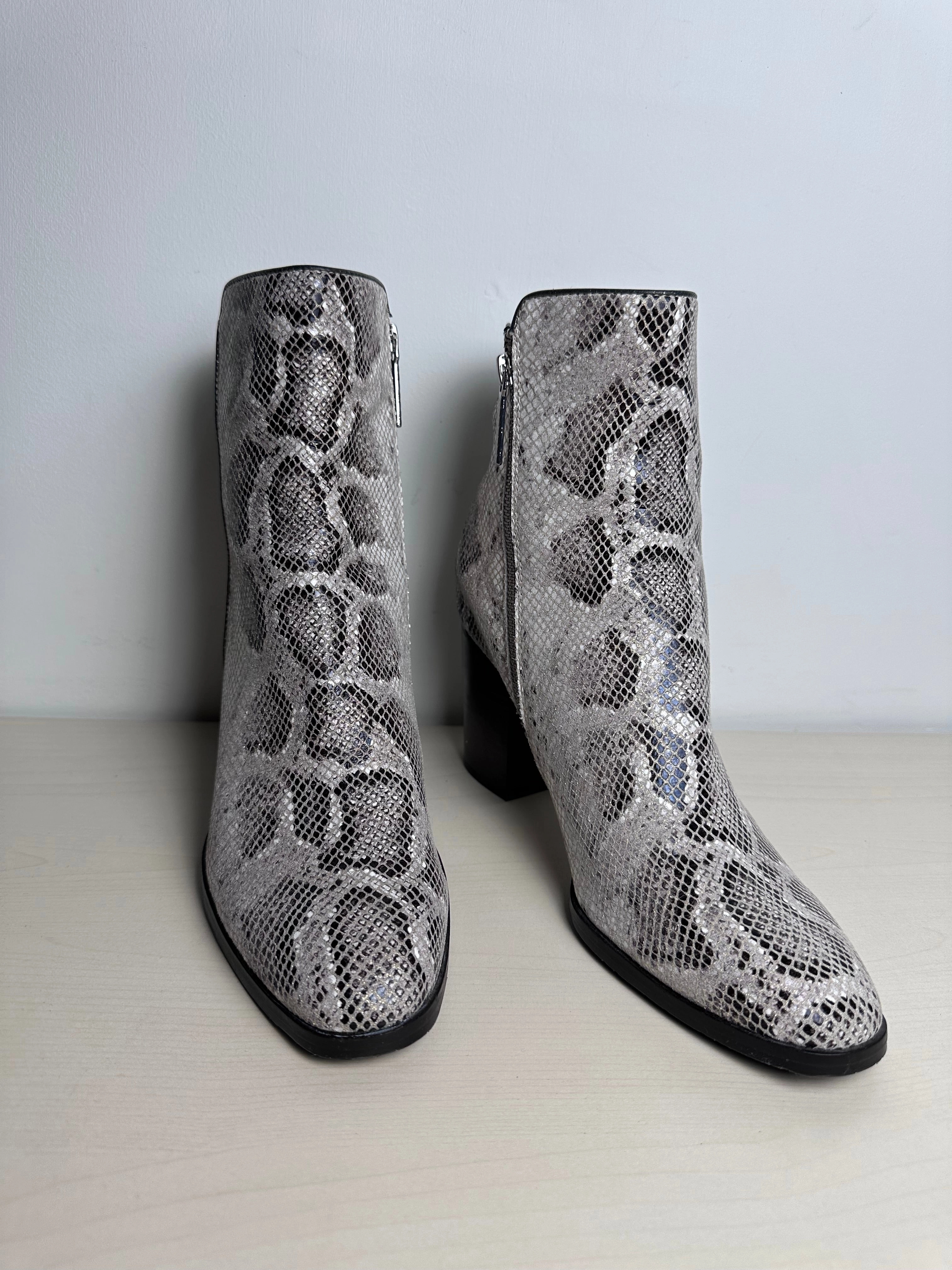 Boots Ankle Heels By Donald Pliner In Snakeskin Print, Size: 10
