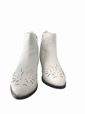 Boots Ankle Heels By Sugar In White, Size: 9