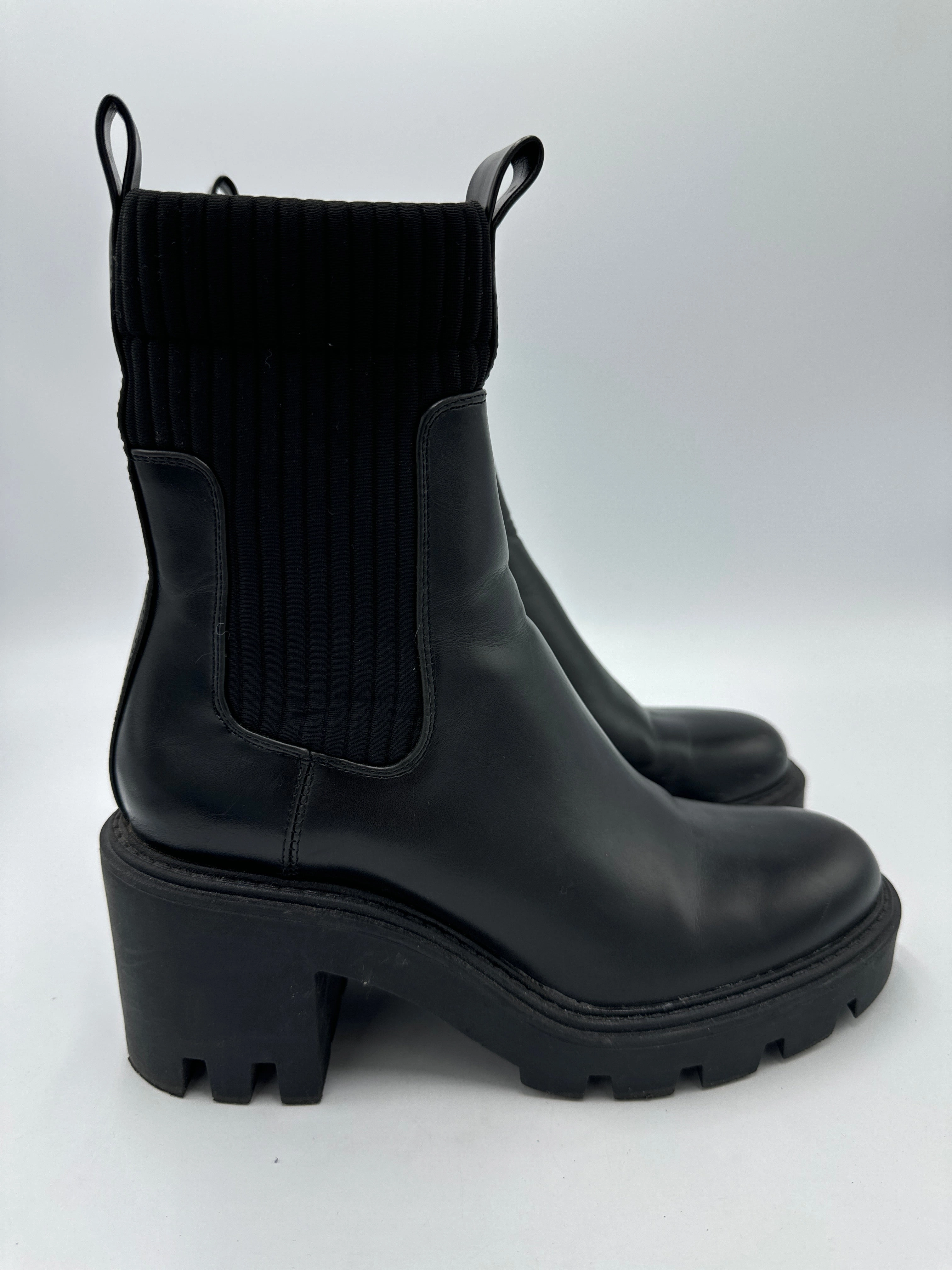 Boots Ankle Heels By Zara In Black, Size: 6