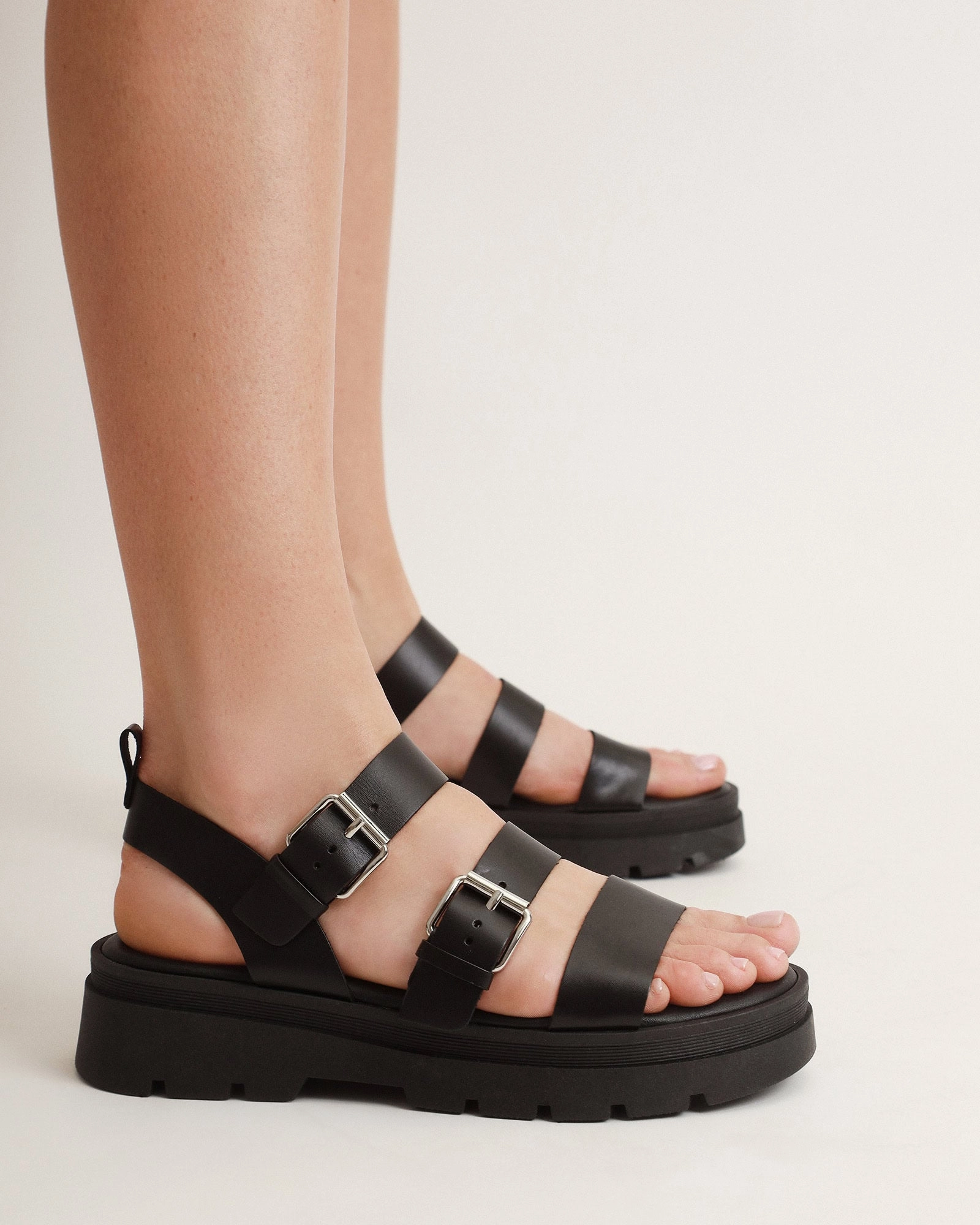 GIA FLAT SANDALS BLACK LEATHER