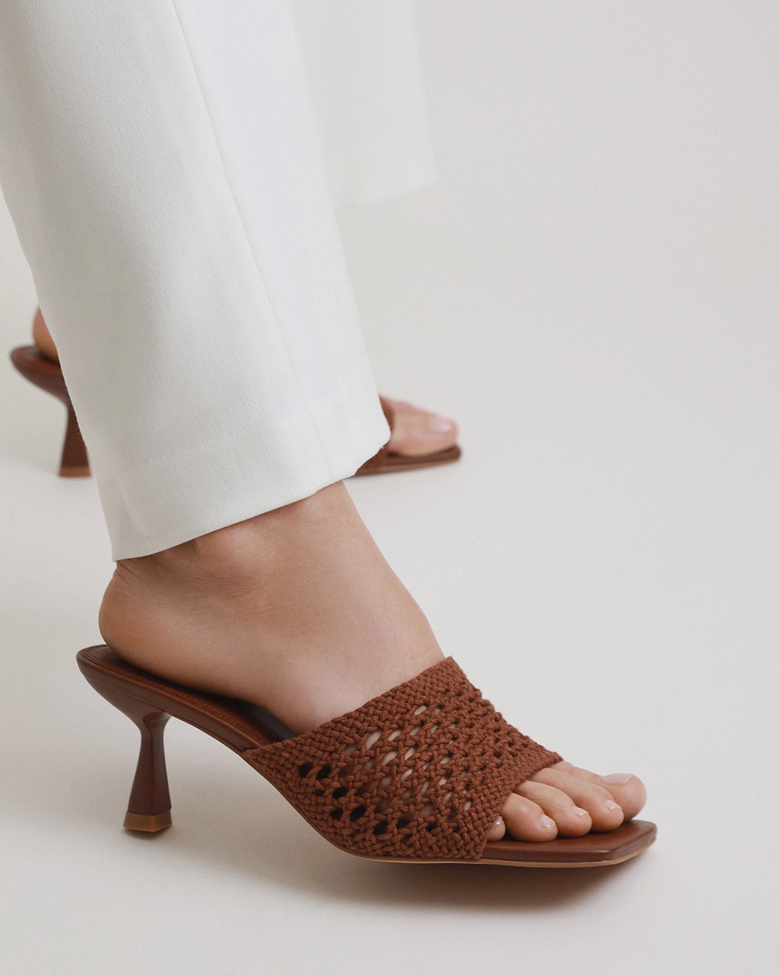 JORDYN MID HEEL SANDALS COGNAC TEXTILE