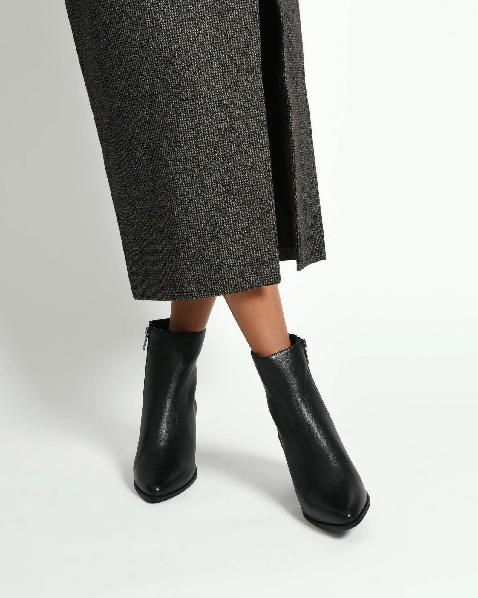 LUNA HIGH ANKLE BOOTS BLACK LEATHER