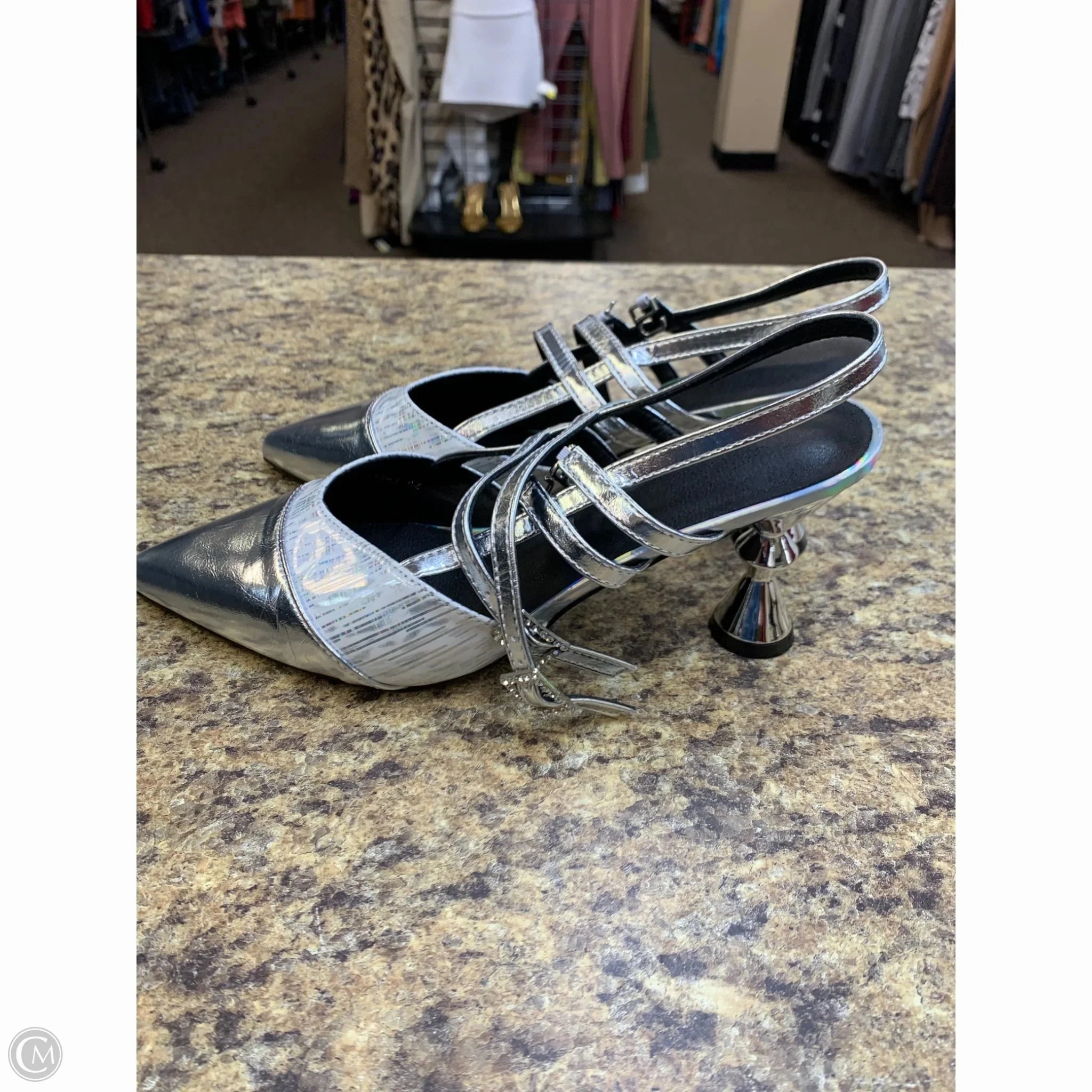 Shoes Heels Kitten By Clothes Mentor In Silver, Size: 9