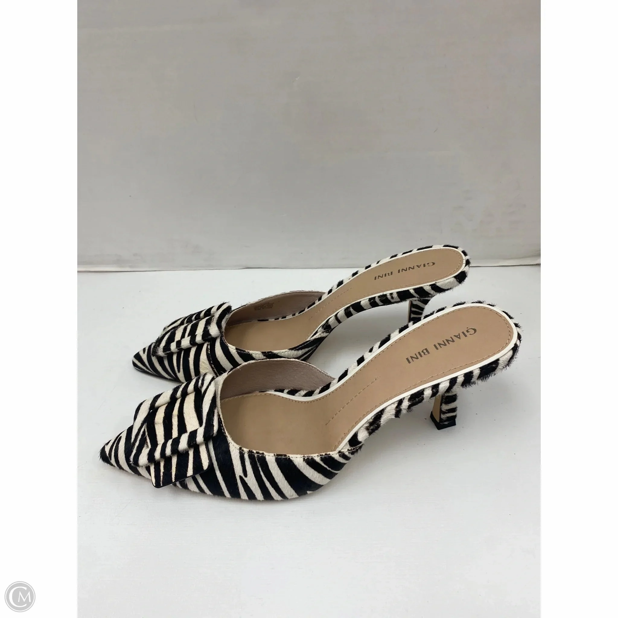 Shoes Heels Kitten By Gianni Bini In Black & White, Size: 10