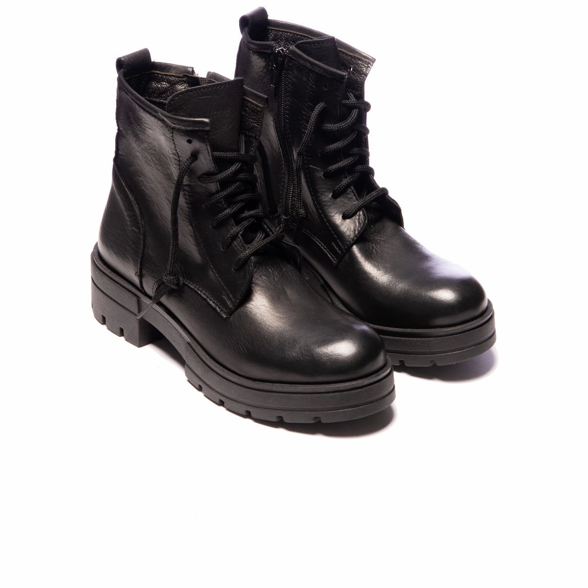 Venlo Black Leather