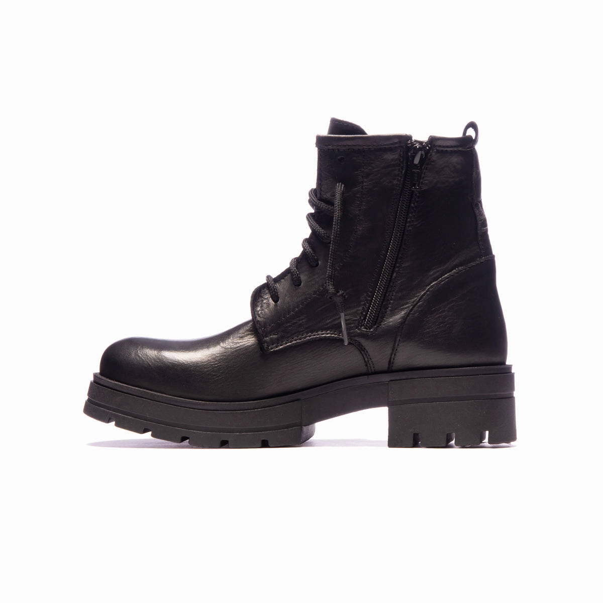 Venlo Black Leather