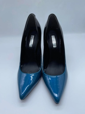 Women's Guess Heels. 5